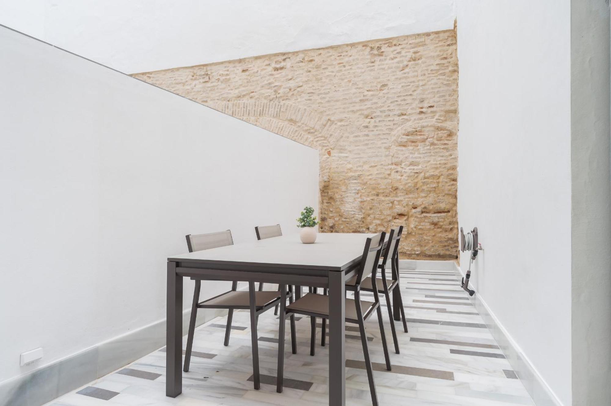 New Design Apartment - Private Patio - Gallos 2 Sevilla Kültér fotó
