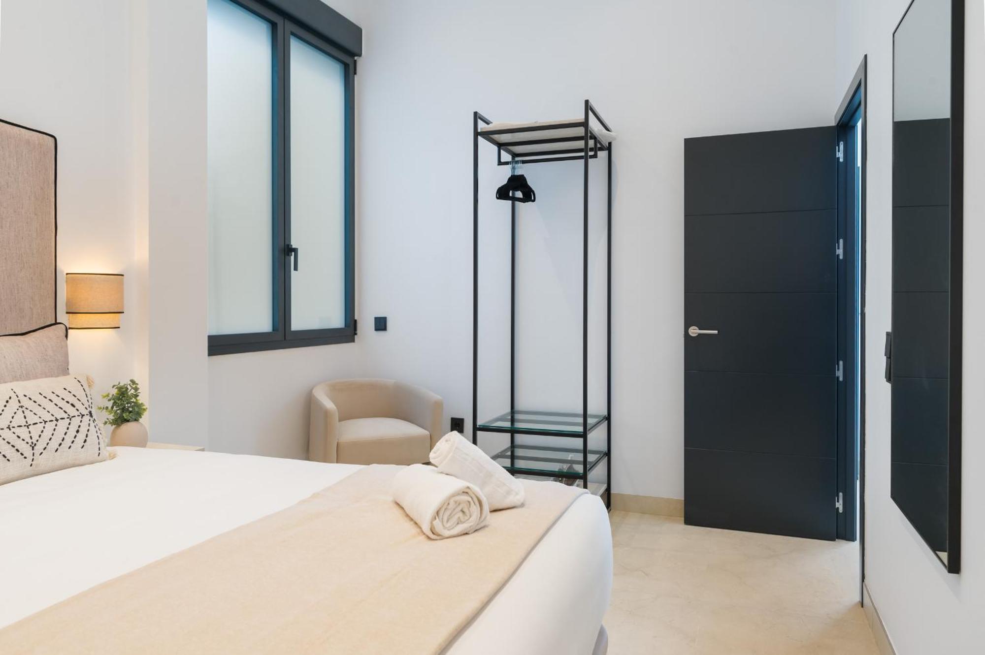 New Design Apartment - Private Patio - Gallos 2 Sevilla Kültér fotó